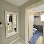Limani Deluxe Sarandë