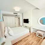 Limani Deluxe * Sarandë