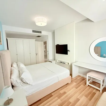 Limani Deluxe * Sarandë