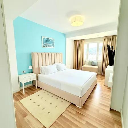 Limani Deluxe *