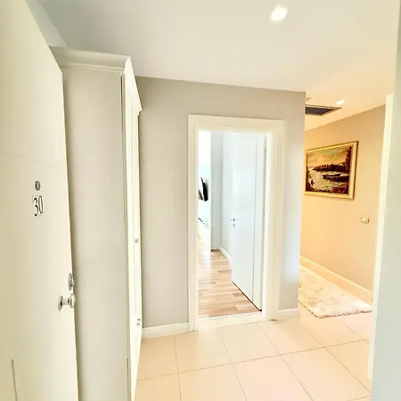 Limani Deluxe Apartment Sarande