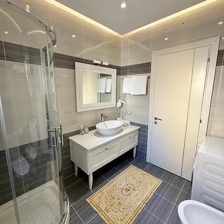 Limani Deluxe * Sarandë