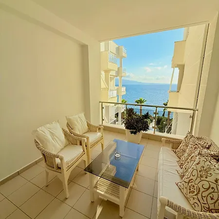 Limani Deluxe Apartament *