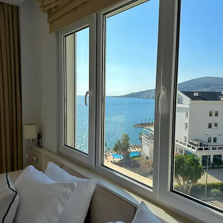 Limani Deluxe Apartament *