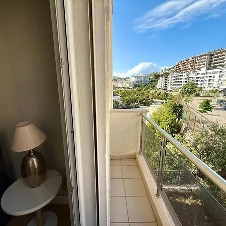 Limani Deluxe * Sarandë