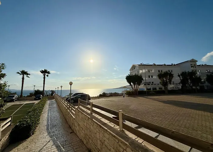 Limani Deluxe Sarandë