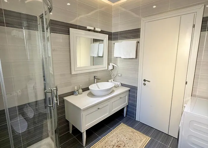 Limani Deluxe * Sarandë