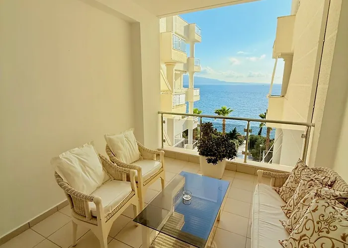 Limani Deluxe 公寓 *