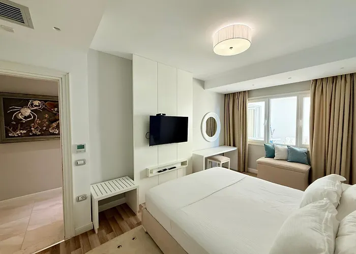 Limani Deluxe * Sarandë