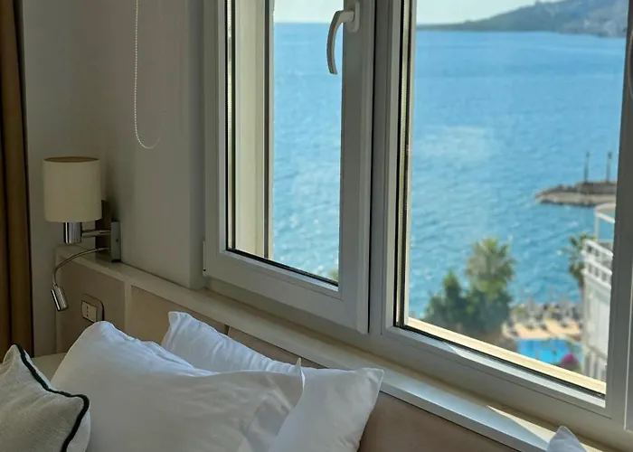 Limani Deluxe * Sarandë