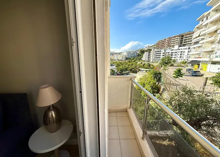 Limani Deluxe * Sarandë