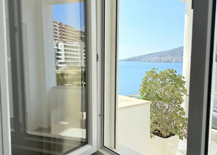 公寓 Limani Deluxe